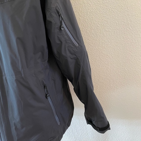 L.L. Bean Woman’s 3 in 1 Waterproof Jacket - Picture 7 of 16